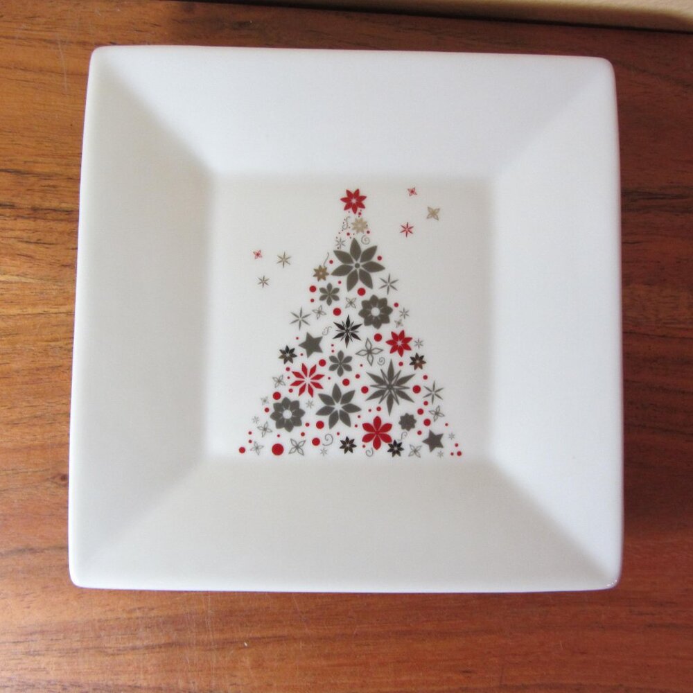 food network linzer christmas tree salad plate (W4052) ($30 on replacements)